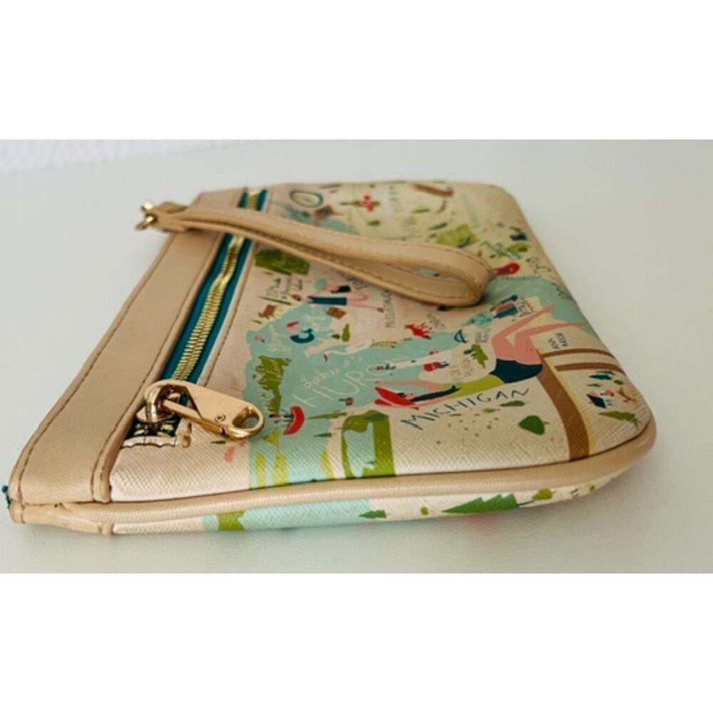 Spartina 449 Greetings From the Great Lakes Scout Wristlet - Picture 5 of 11